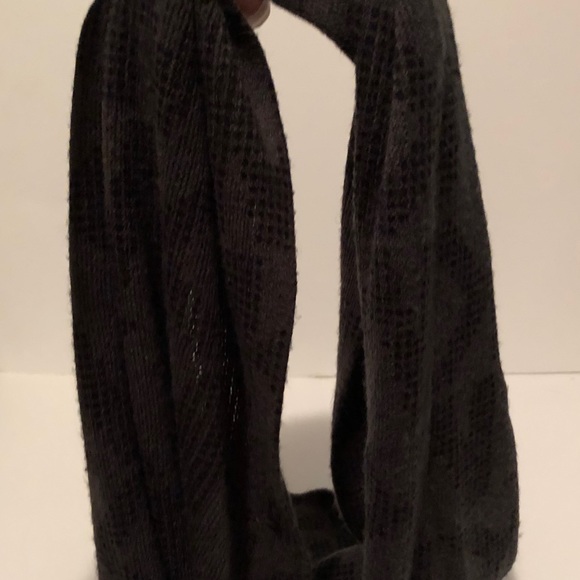 Dark gray and black Michael Kors infinity scarf - Picture 3 of 3